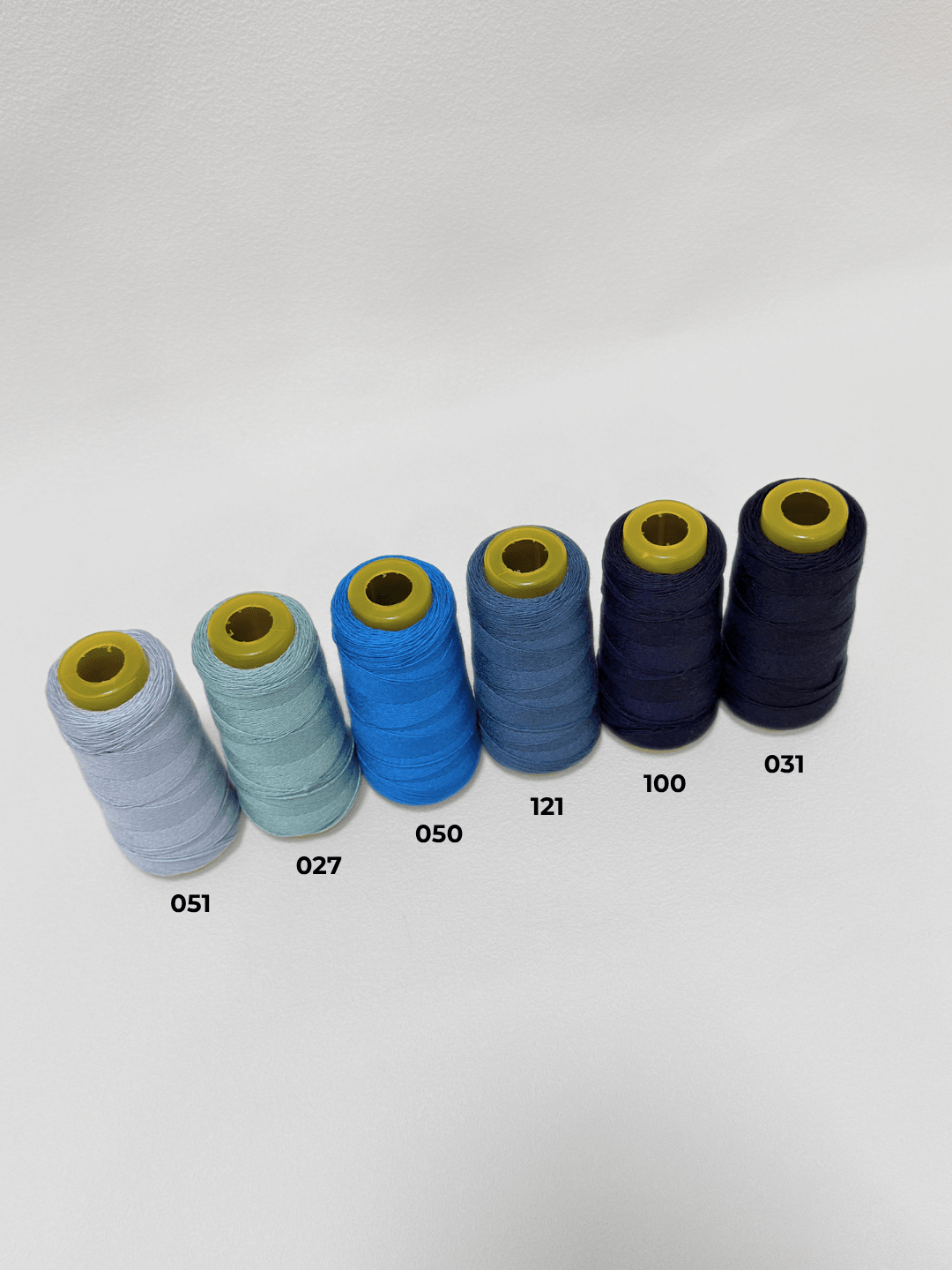 Chaine Trame-100% Tencel Lyocell Yarn｜5.6 Nm in 001 Black ()