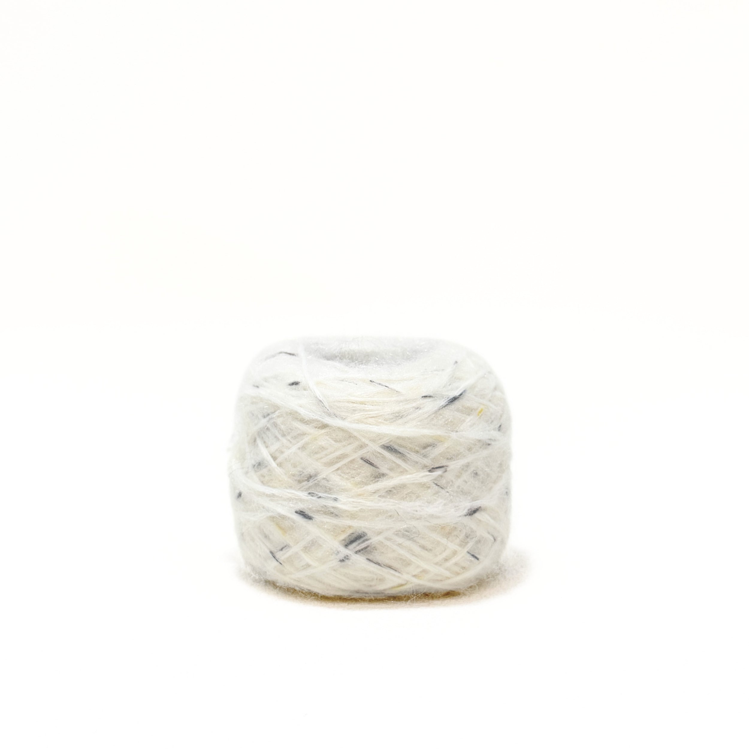 Cream Tweed Wool Blend Yarn