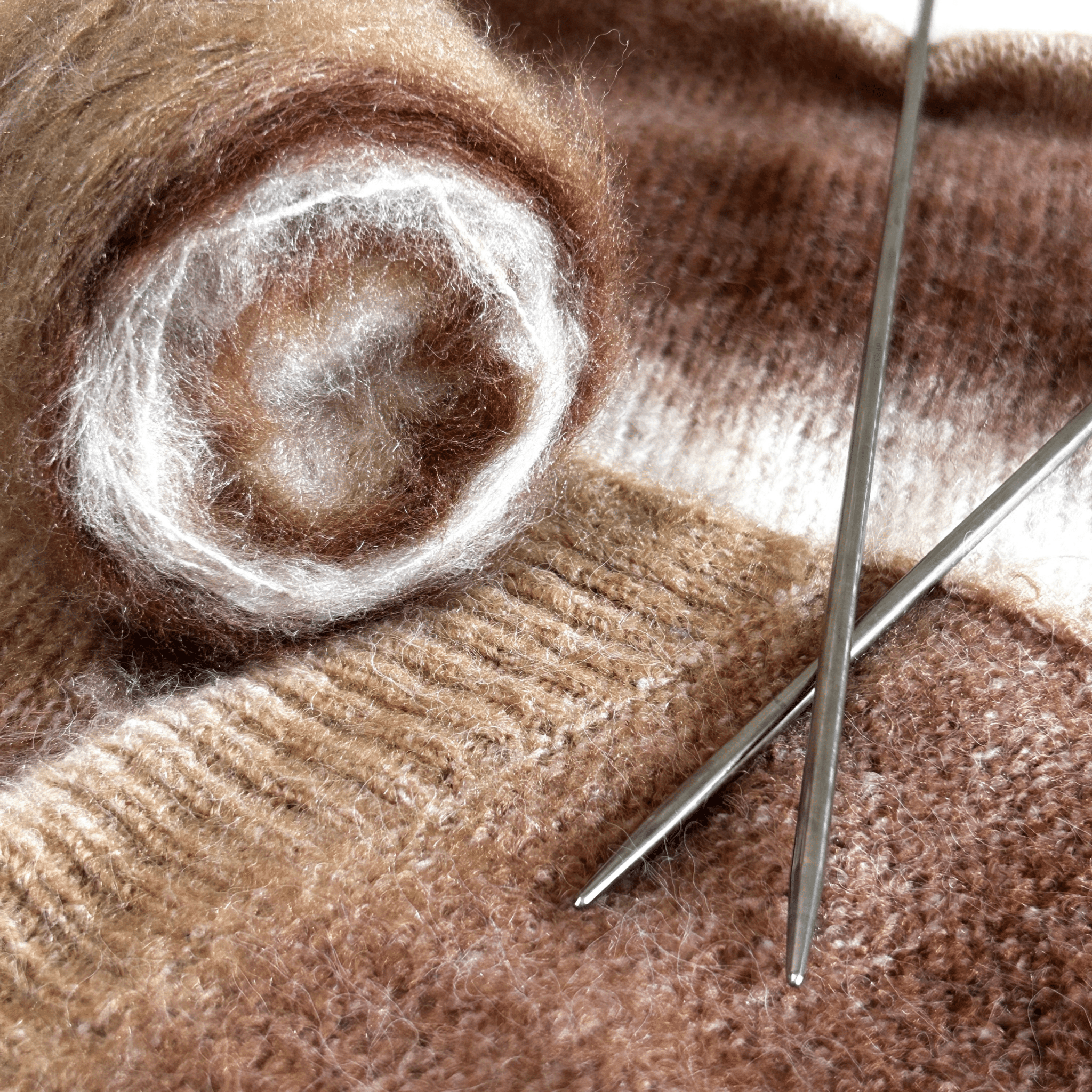 Chaine Trame - Caramel Cream | Hand - dyed Gradient Mohair Wool Yarn in 50g ()