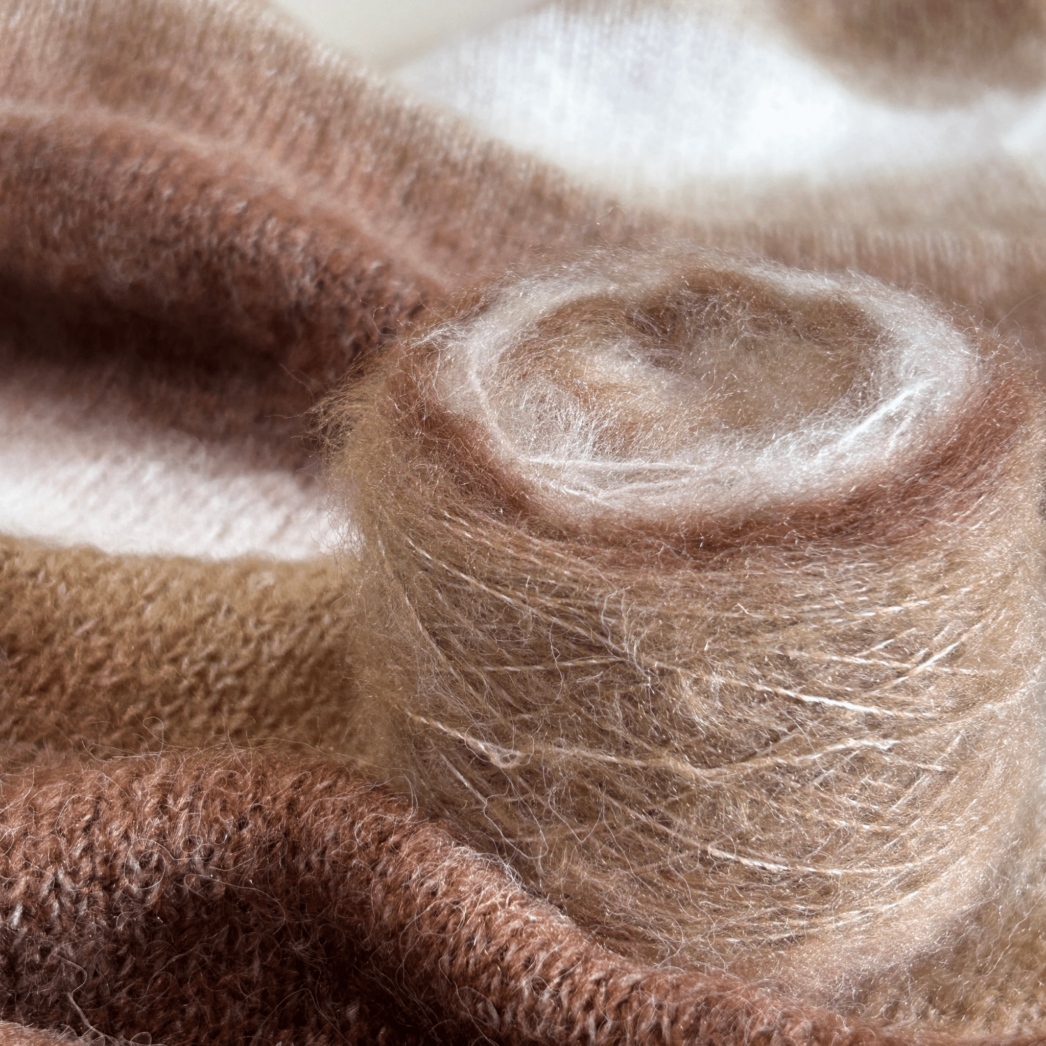 Chaine Trame - Caramel Cream | Hand - dyed Gradient Mohair Wool Yarn in 50g ()