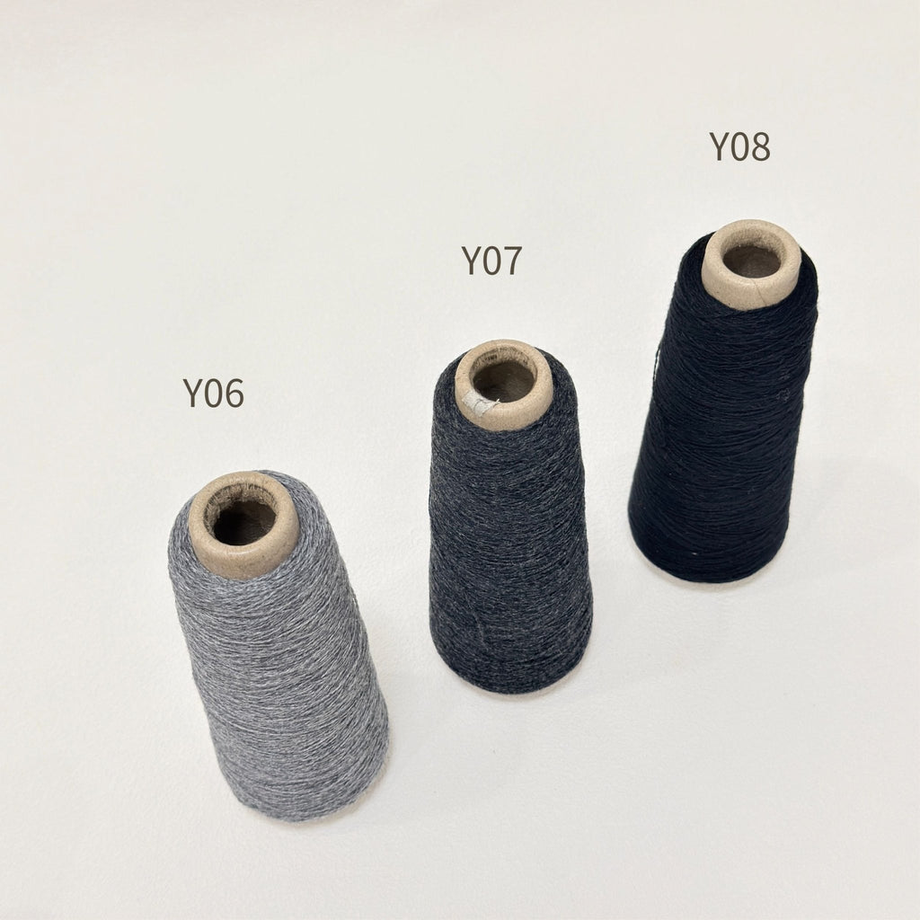 Chaine Trame-Cashmere Wool Blend Yarn in Y01 Soft Ivory ()