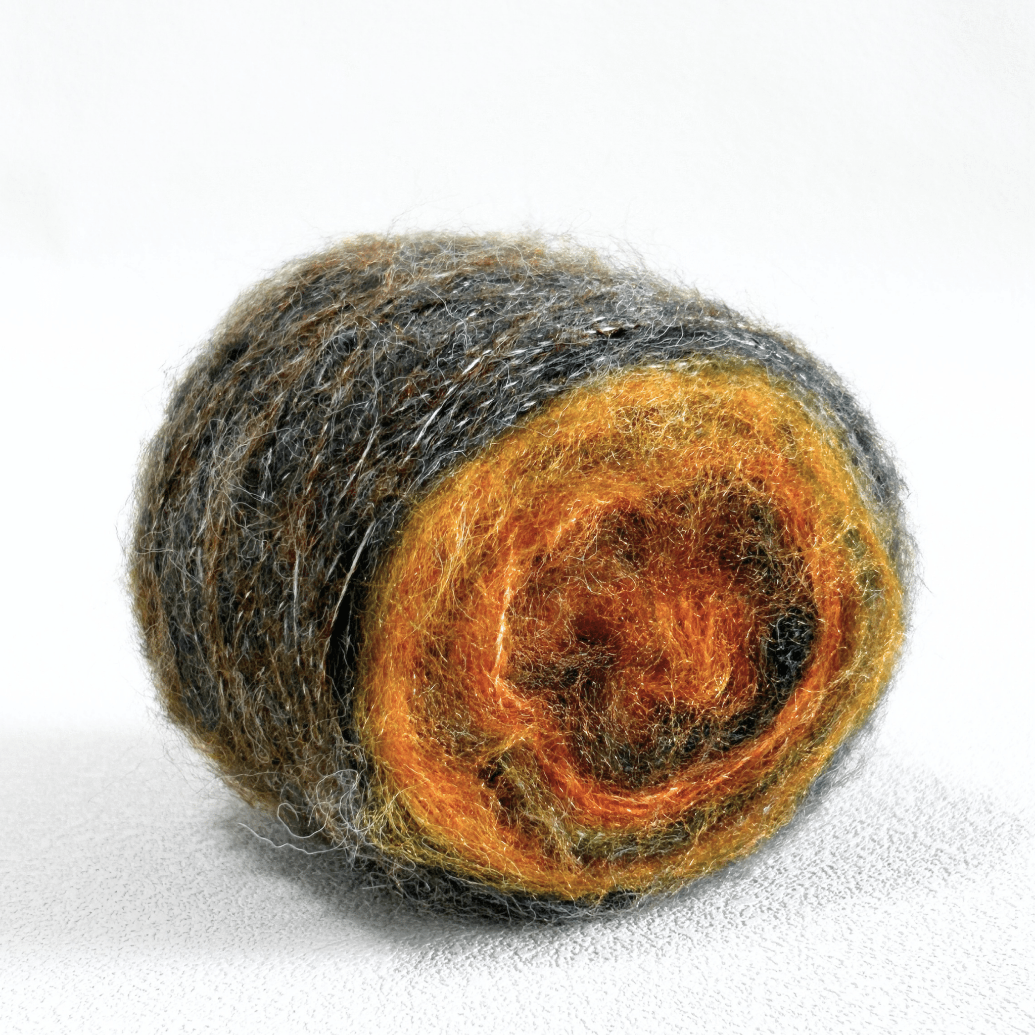 Chaine Trame - Cinder Glow | Hand - dyed Gradient Mohair Wool Yarn in 50g ()