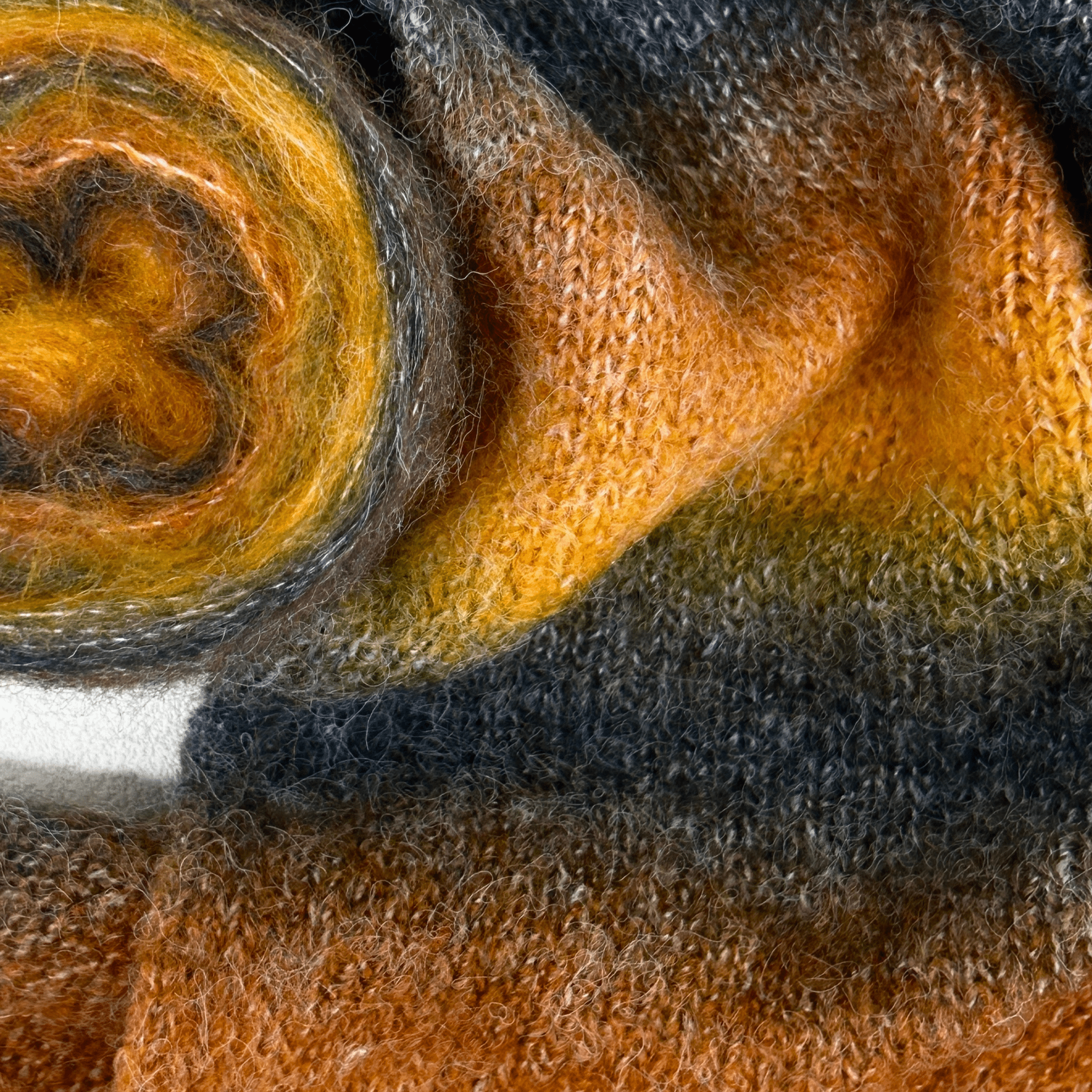 Chaine Trame - Cinder Glow | Hand - dyed Gradient Mohair Wool Yarn in 50g ()