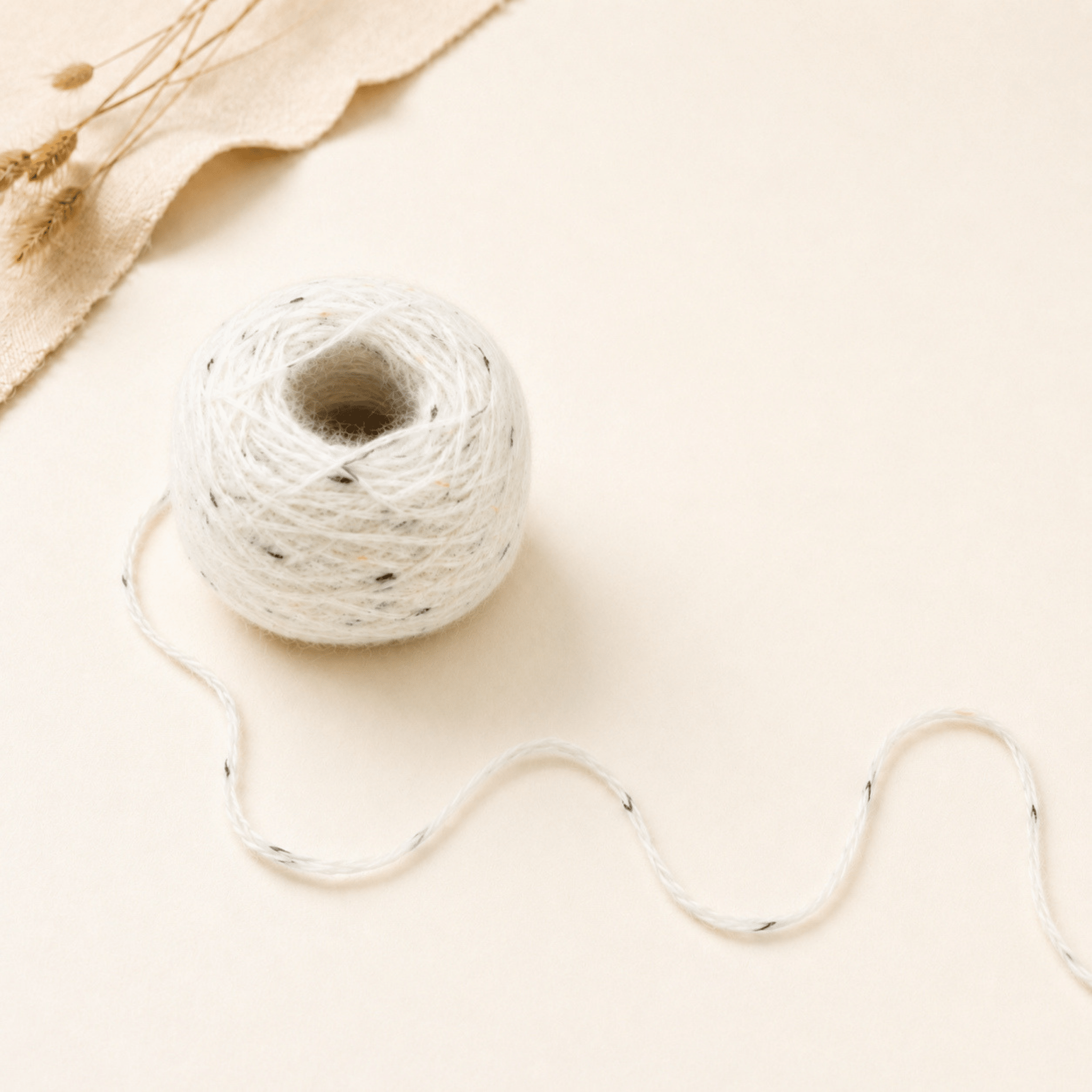 Chaine Trame-Cream Tweed Wool Blend Yarn in 50g ()