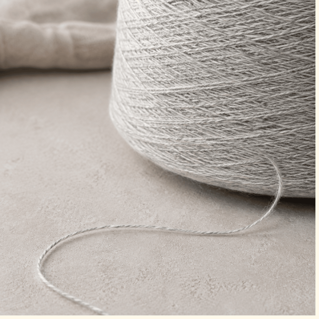 Chaine Trame-Merino Wool Cashmere Yarn in Light Grey Mélange ()