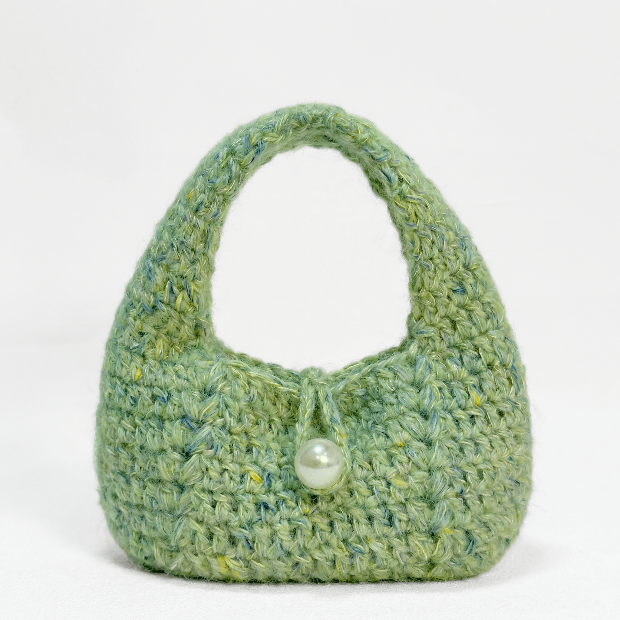 Chaine Trame - Textured Wool Wristlet Bag Crochet Kit in White ()