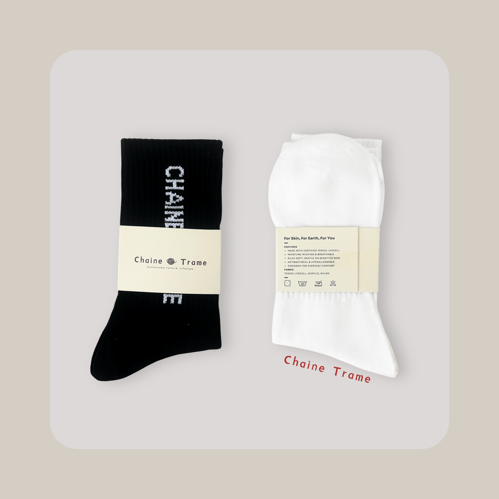 Chaine Trame - Unisex Lyocell Crew Socks in White ()